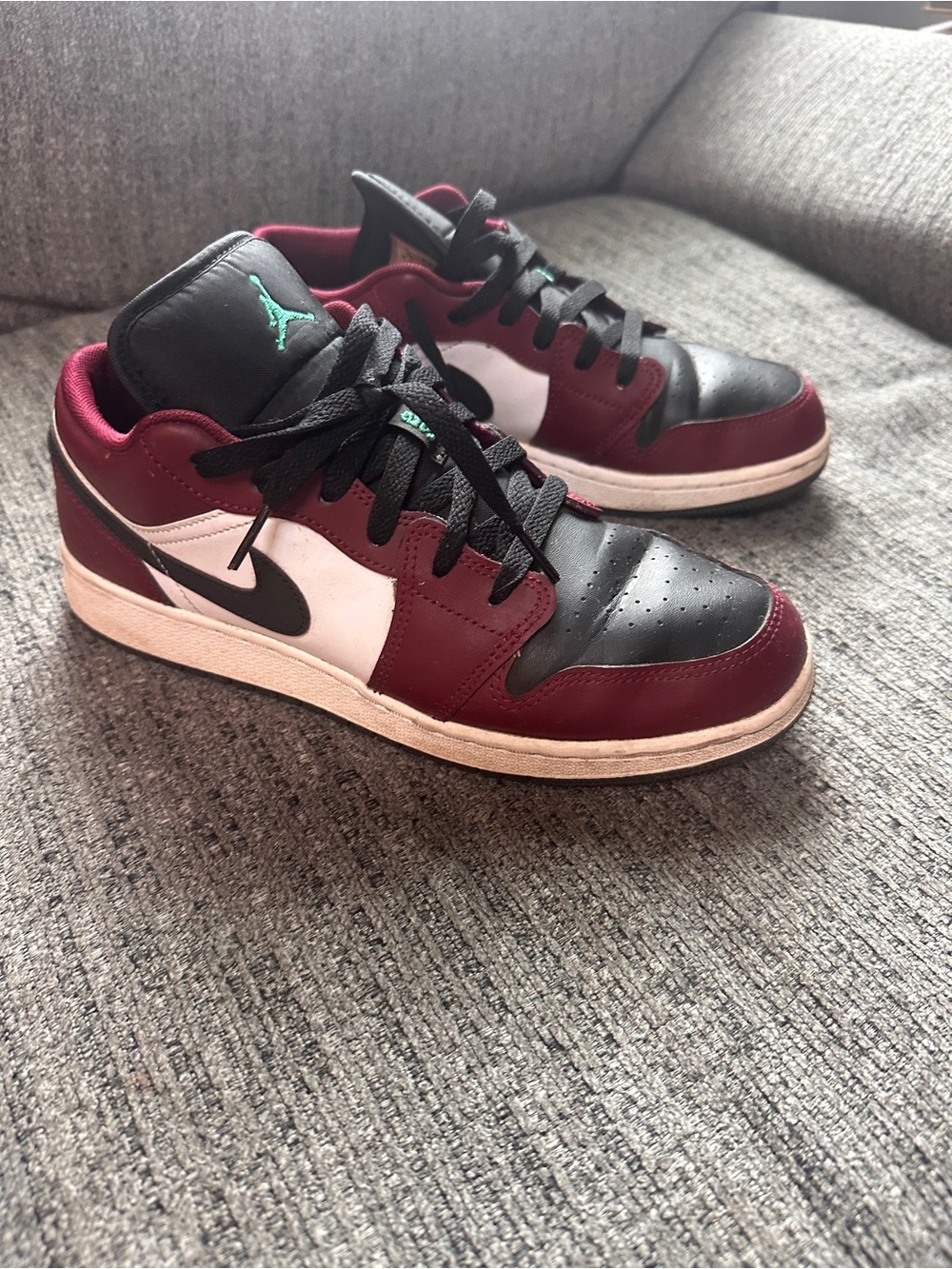 Air Jordan 1 Low SE GS Dark Beetroot 7Y Women’s 8.5 DM0589-635